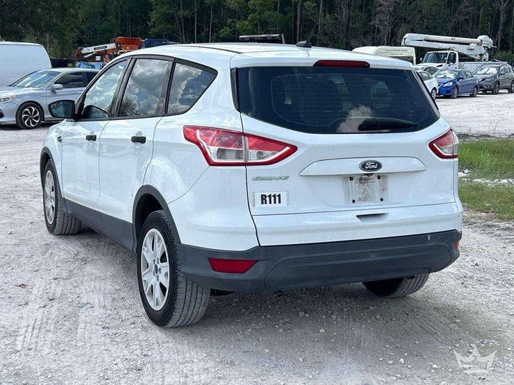 2015-ford-escape-image-2