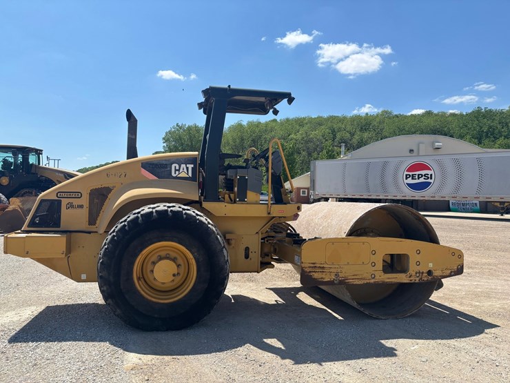 caterpillar-cs-563e-image-4