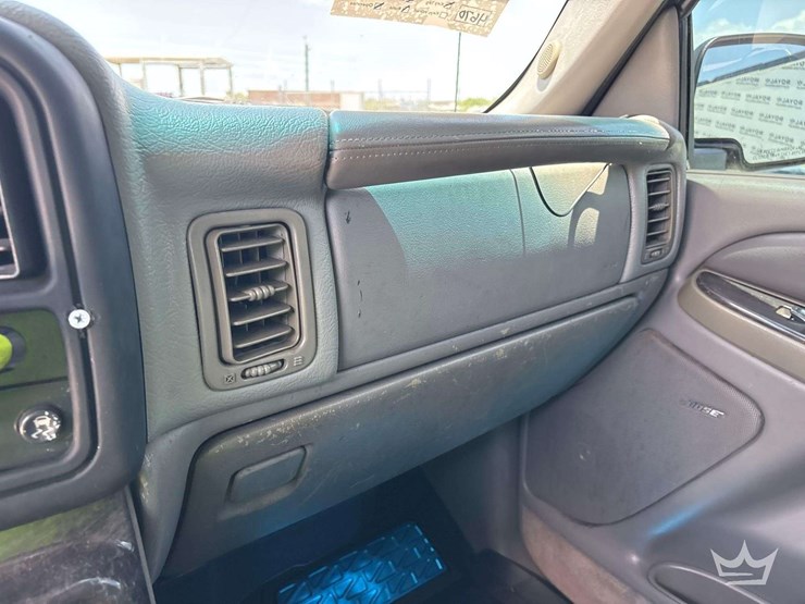 2003-gmc-yukon-denali-image-18