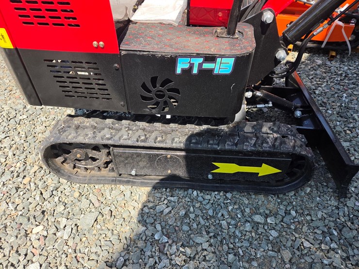 #5013-•-unused-future-ft13-mini-excavator-image-19