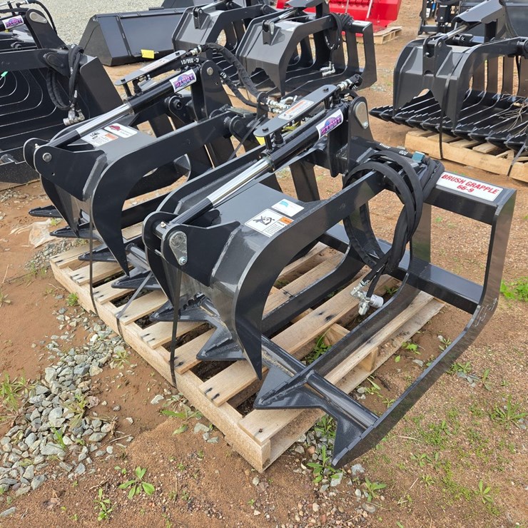 #6002 • Approx. 66" Unused Stout 66-9 Skid Steer Brush Grapple Bucket