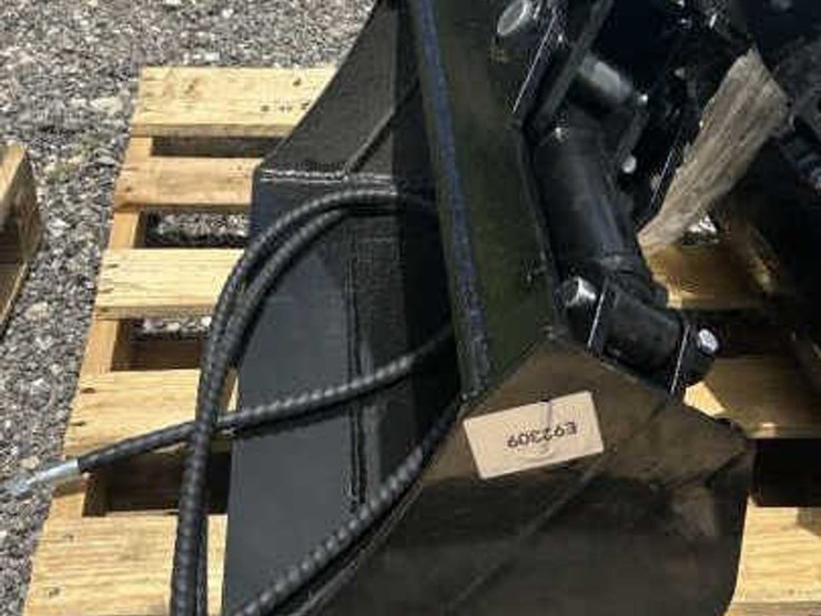 #43-•-24"-mini-excavator-hydraulic-tilting-bucket-image-4