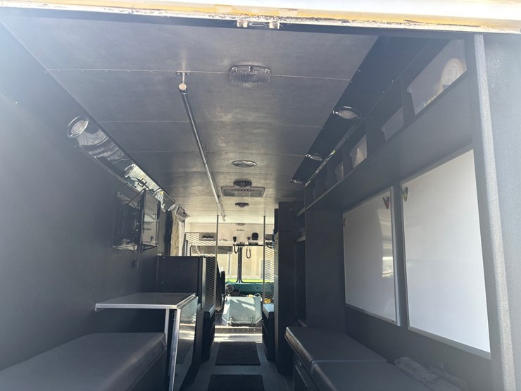 #2419-•-1987-chevrolet-emergency-response-unit-image-74