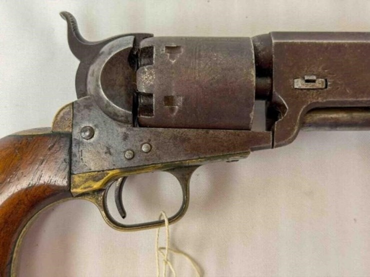 colt-revolver-image-17