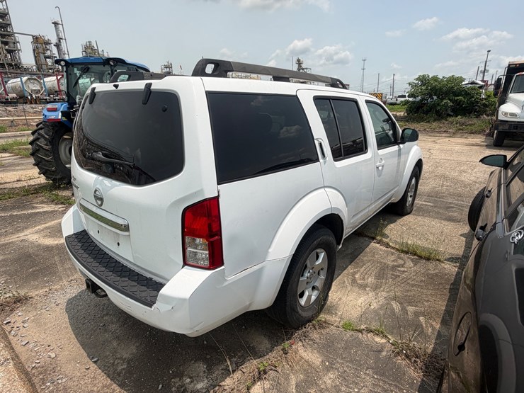 2008-nissan-pathfinder-image-3