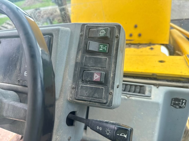 #1184-•-1997-kobelco-750-4x4-loader-backhoe-image-96