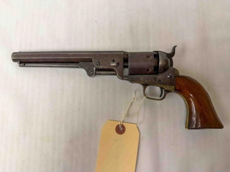 colt-revolver-image-2