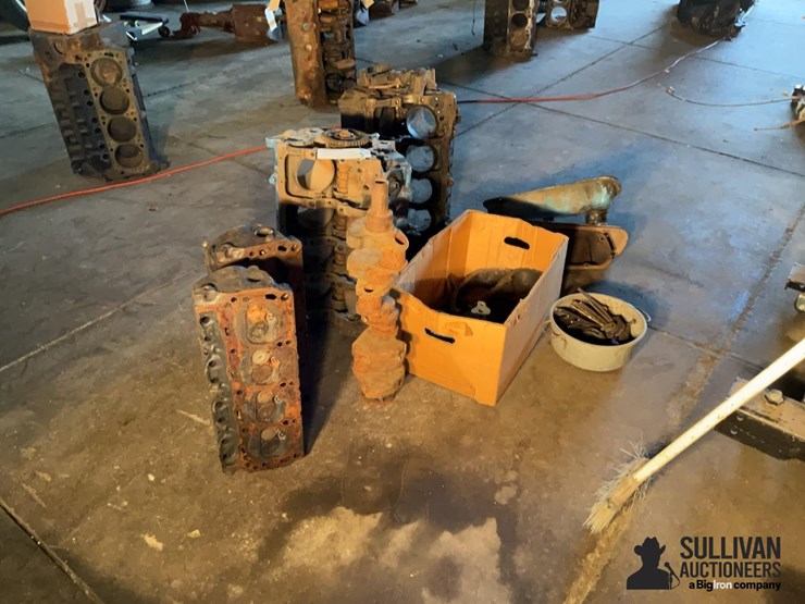 ford-289-standard-bore-engine-blocks-&-parts-image-1
