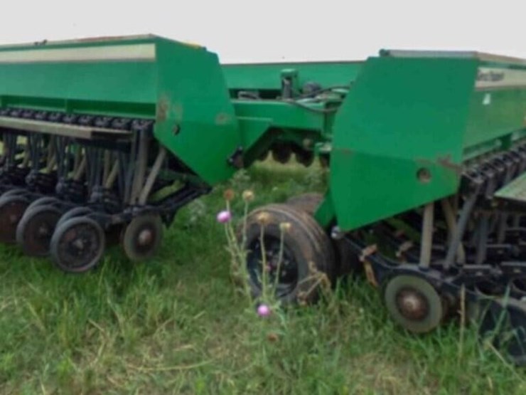 great-plains-30'-grain-drill,-14"-double-disc-image-10