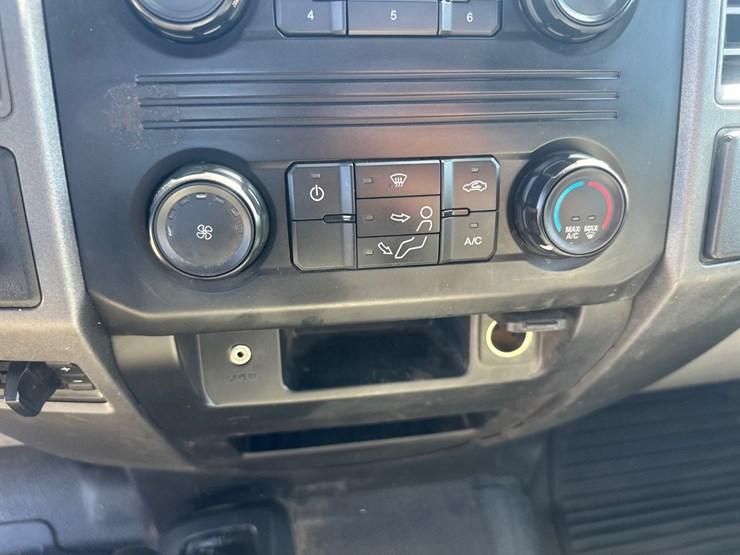 2019-ford-f550-image-32