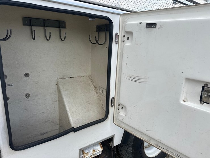 2013-international-durastar-4300-image-28