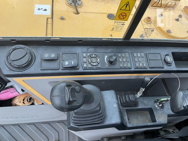 2017-volvo-ec60e-image-15