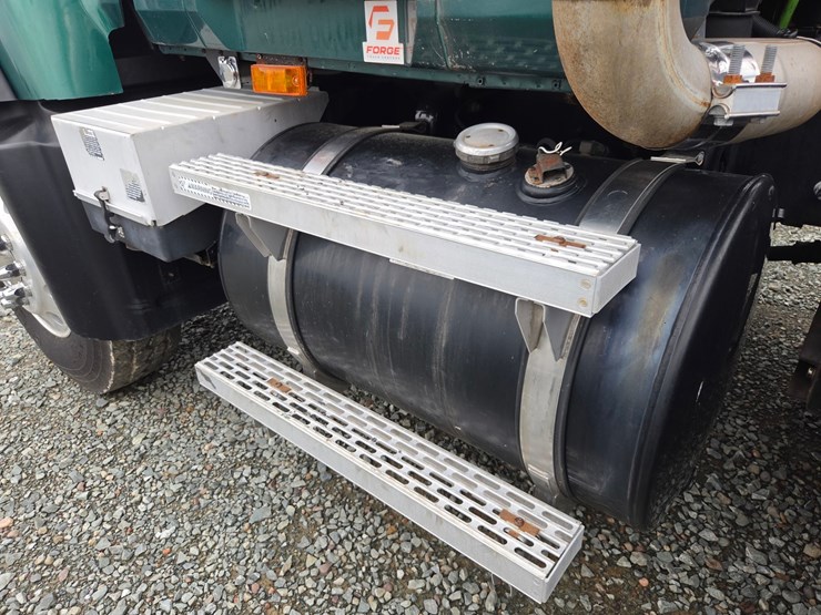 2007-mack-granite-cv713-image-20