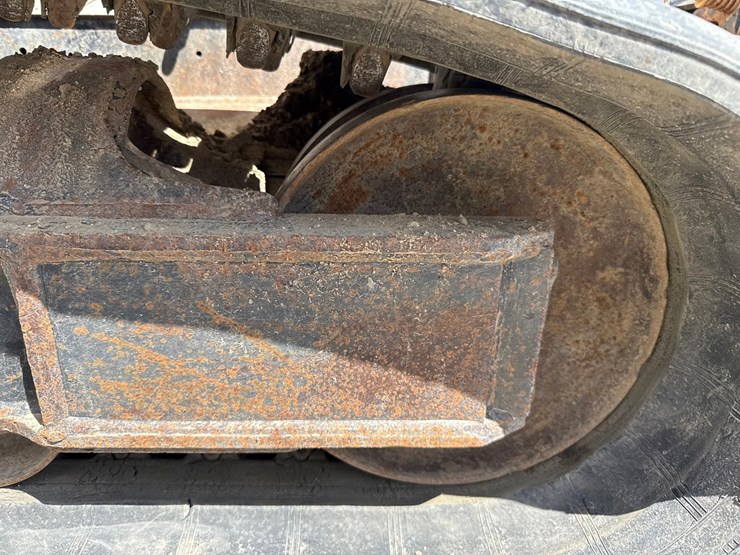 2020-bobcat-t740-image-52