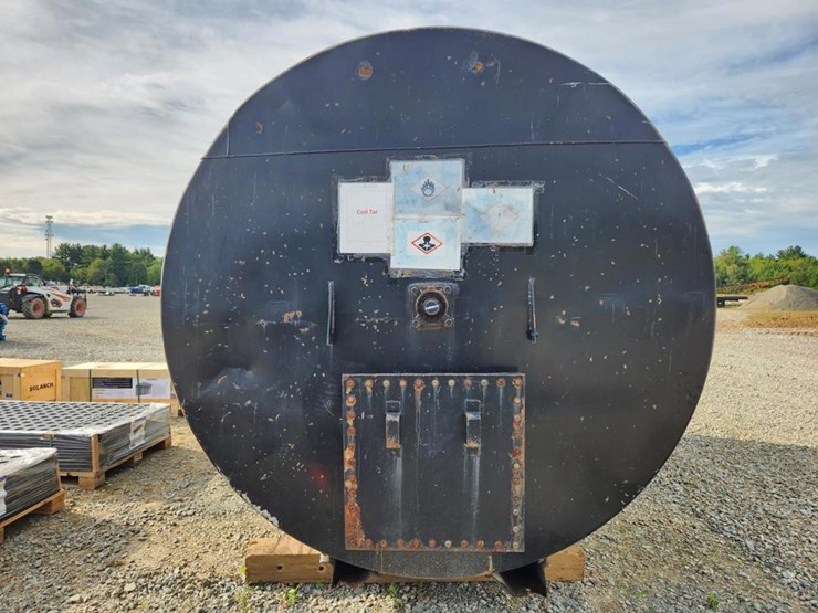 #5073-•-4400-gallon-seal-coat-tank-image-12