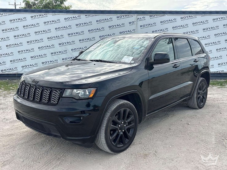 2017-jeep-grand-cherokee-image-1