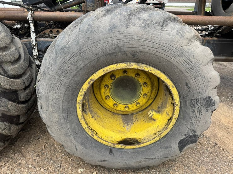 deere-1110d-image-70