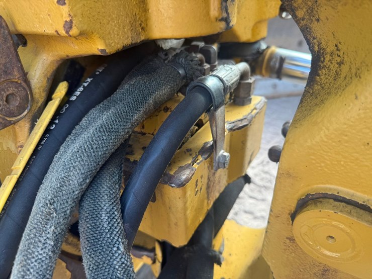 caterpillar-160m-image-58