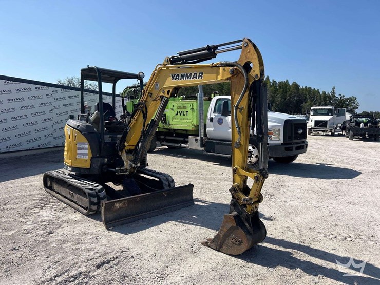 yanmar-vi035-6a-mini-excavator-image-2