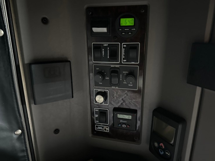 2014-kenworth-t660-image-60