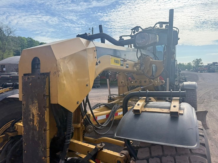 caterpillar-160m-image-9