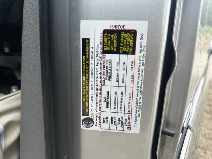 #2492-•-2014-mercedes-benz-airstream-motorhome-image-111