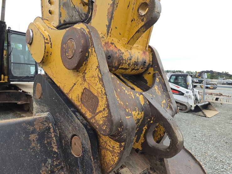 caterpillar-349el-image-15