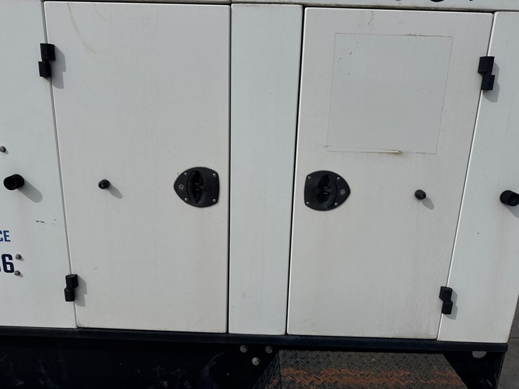 #5001-•-qp-25-towable-generator-image-11