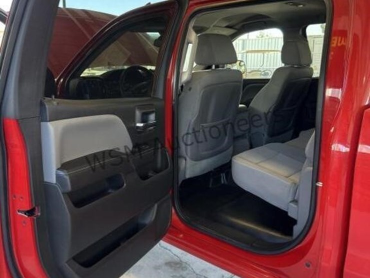 2015-chevrolet-silverado-1500-image-25