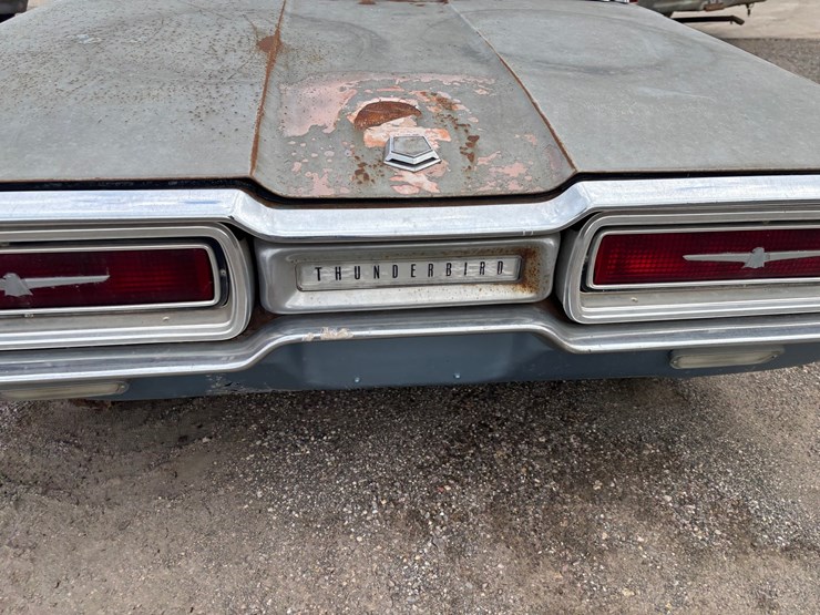#2181-•-1964-ford-thunderbird-coupe-image-16
