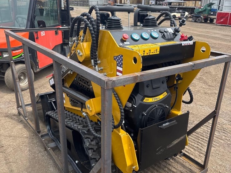 new-agt-co-mini-stand-on-skidloader-model-mx-crt23-image-6