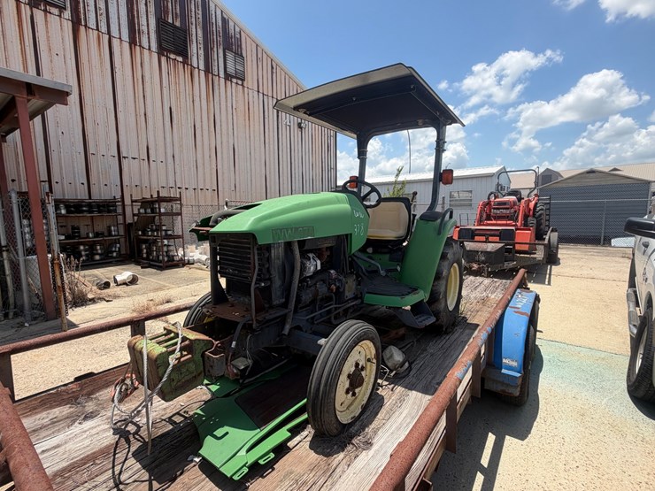 #91-•-john-deere-tractor-image-1