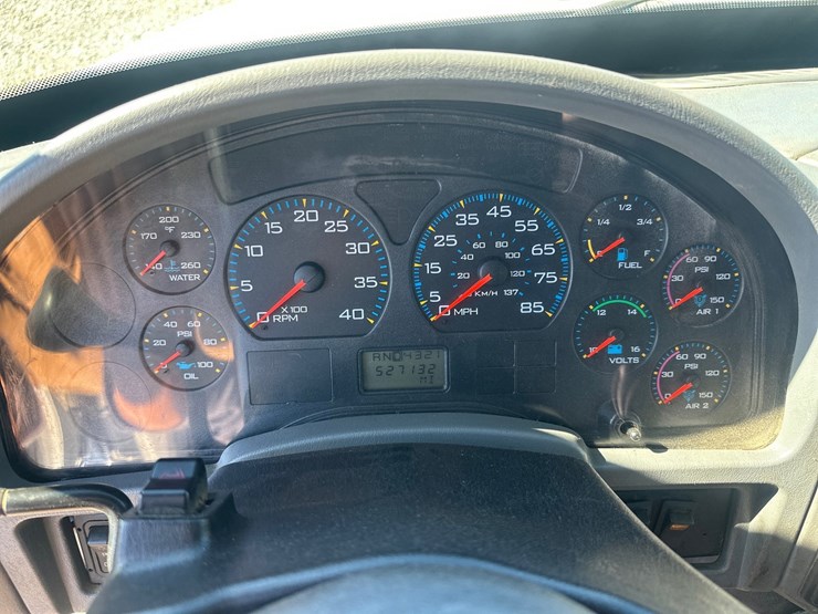 2007-international-durastar-4400-image-32