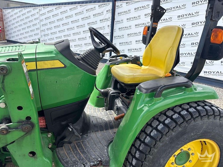 2018-john-deere-3039r-image-13