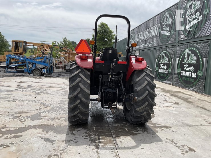 2011-case-ih-farmall-95-image-3
