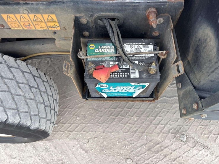 2015-toro-workman-md-gas-utility-cart-image-14