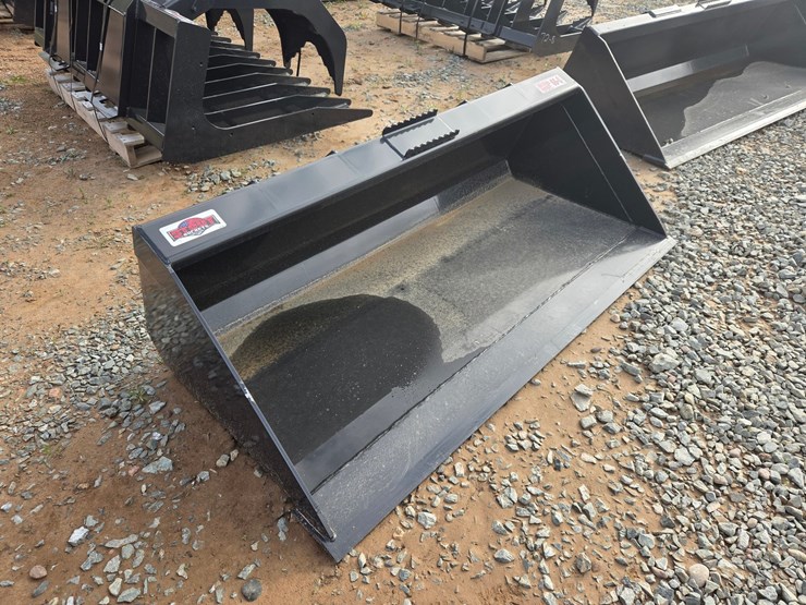 #6007-•-approx.-66"-unused-stout-66-s-skid-steer-bucket-image-4