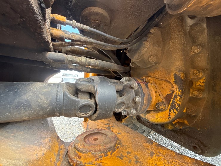 jcb-712-image-24