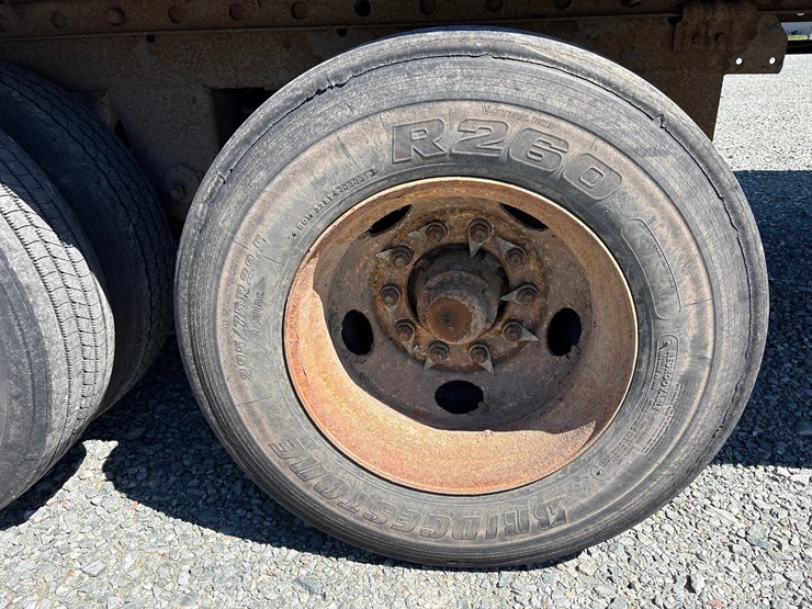2005-utility-van-image-26