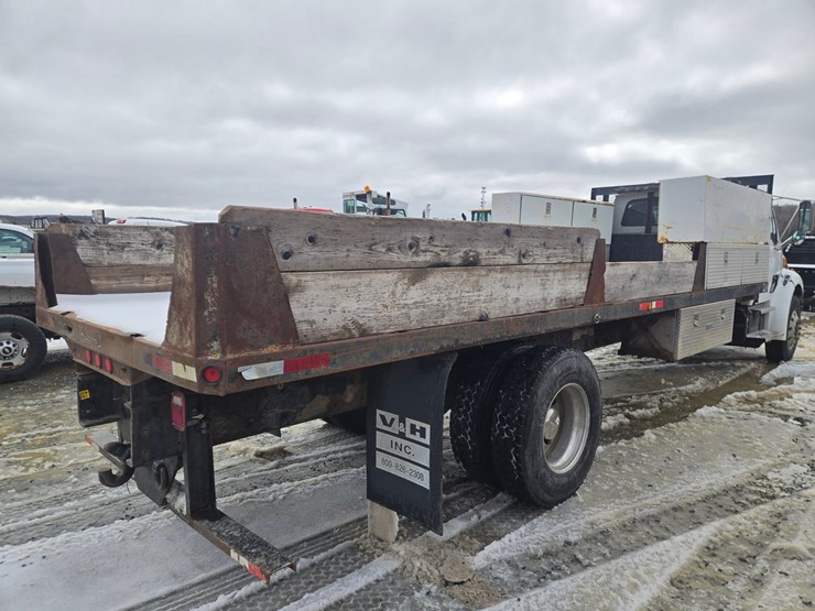 #60855-•-2002-sterling-flatbed-truck-image-19