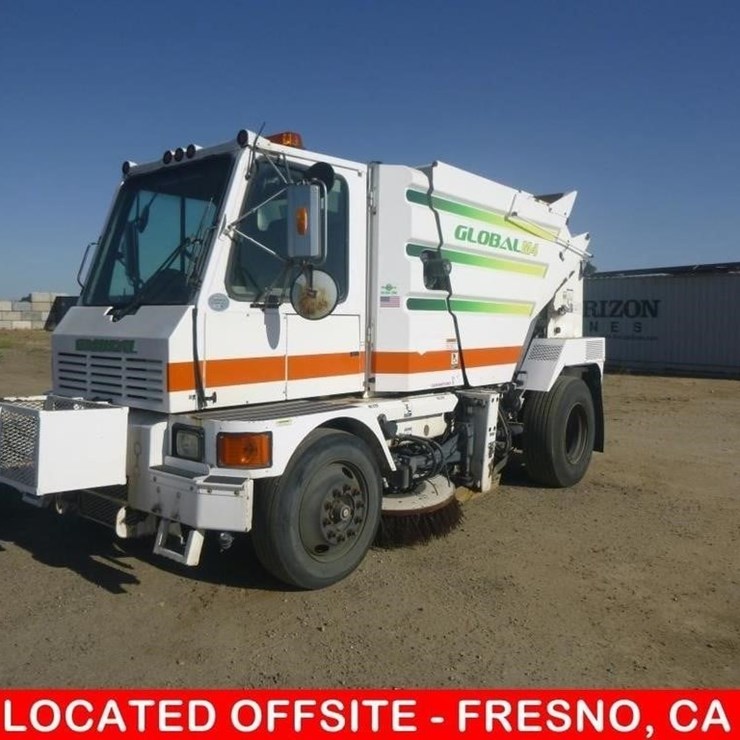 2013 GLOBAL M4 SWEEPER