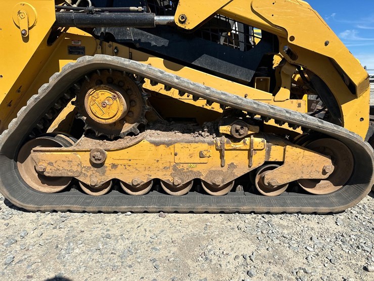 2019-caterpillar-279d-image-45