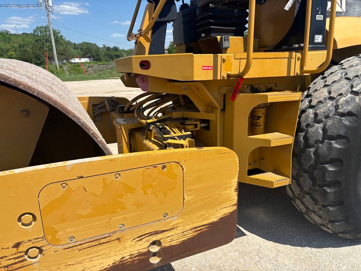 caterpillar-cs-563e-image-7