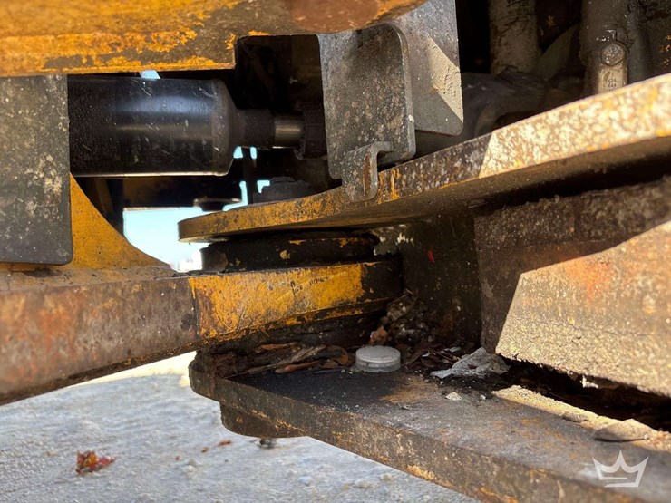 2014-deere-644k-image-14