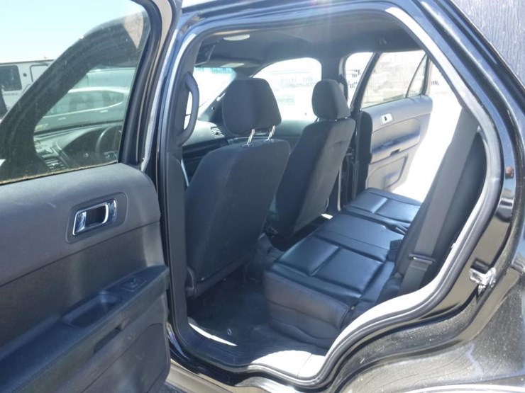2013-ford-explorer-image-7