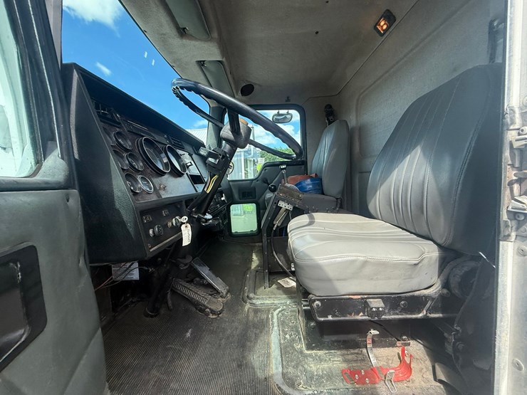 1997-kenworth-t300-image-72