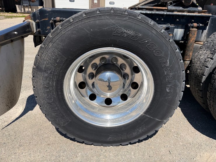 2018-kenworth-t680-image-75