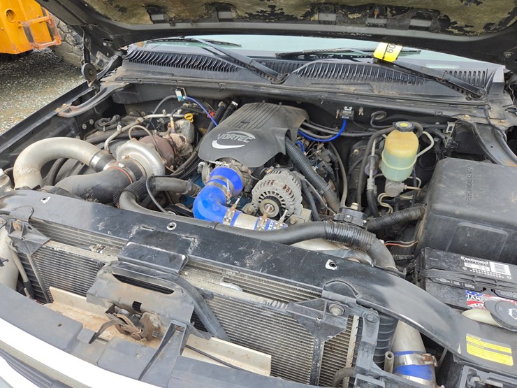 2002-gmc-1500hd-image-73
