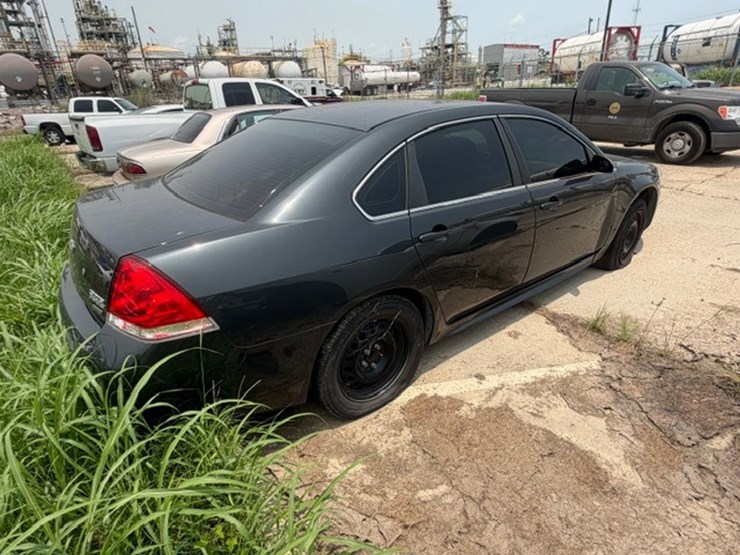 #68-•-2016-chevrolet-impala-image-3