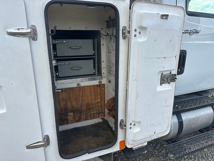 2013-international-durastar-4300-image-31